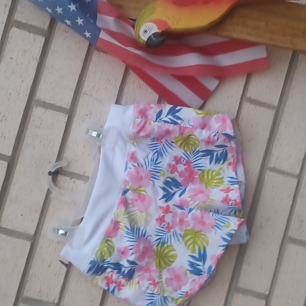 Flower Shorts - Picture 4 of 8